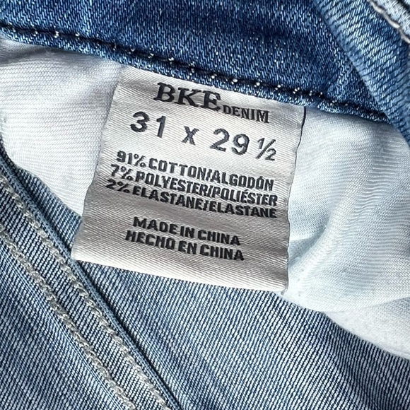 BKE Light Blue Women’s Universal Fit Mid Rise Bootcut Jeans - size 31x29 1/2 - Picture 11 of 12